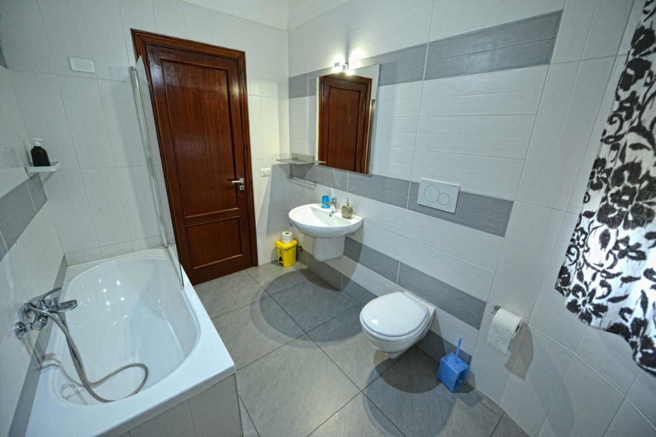 Aback Policlinico Hotel Bari Kültér fotó